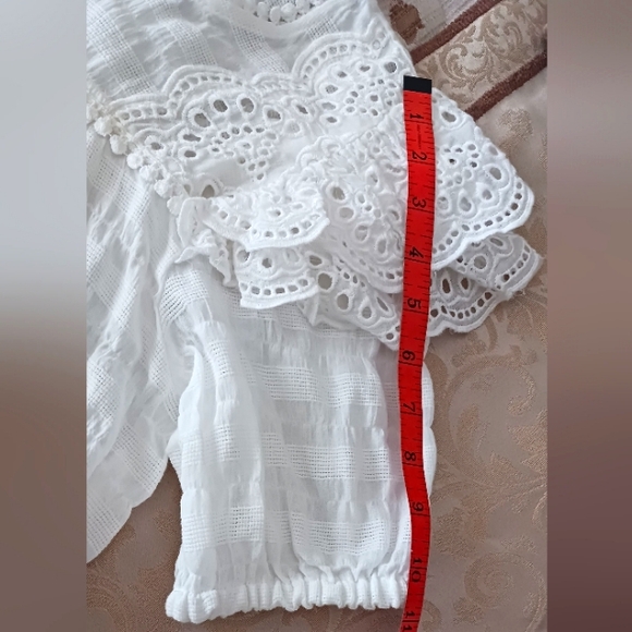 LIV Los Angeles Ruffle Sleeve Blouse. NWT White M - Picture 10 of 10